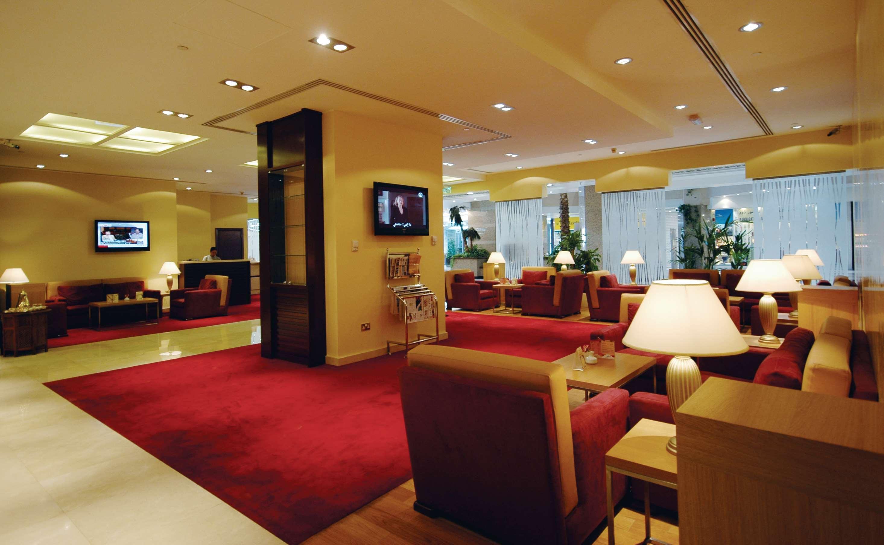 Golden Tulip Sharjah Aparthotel Exterior foto